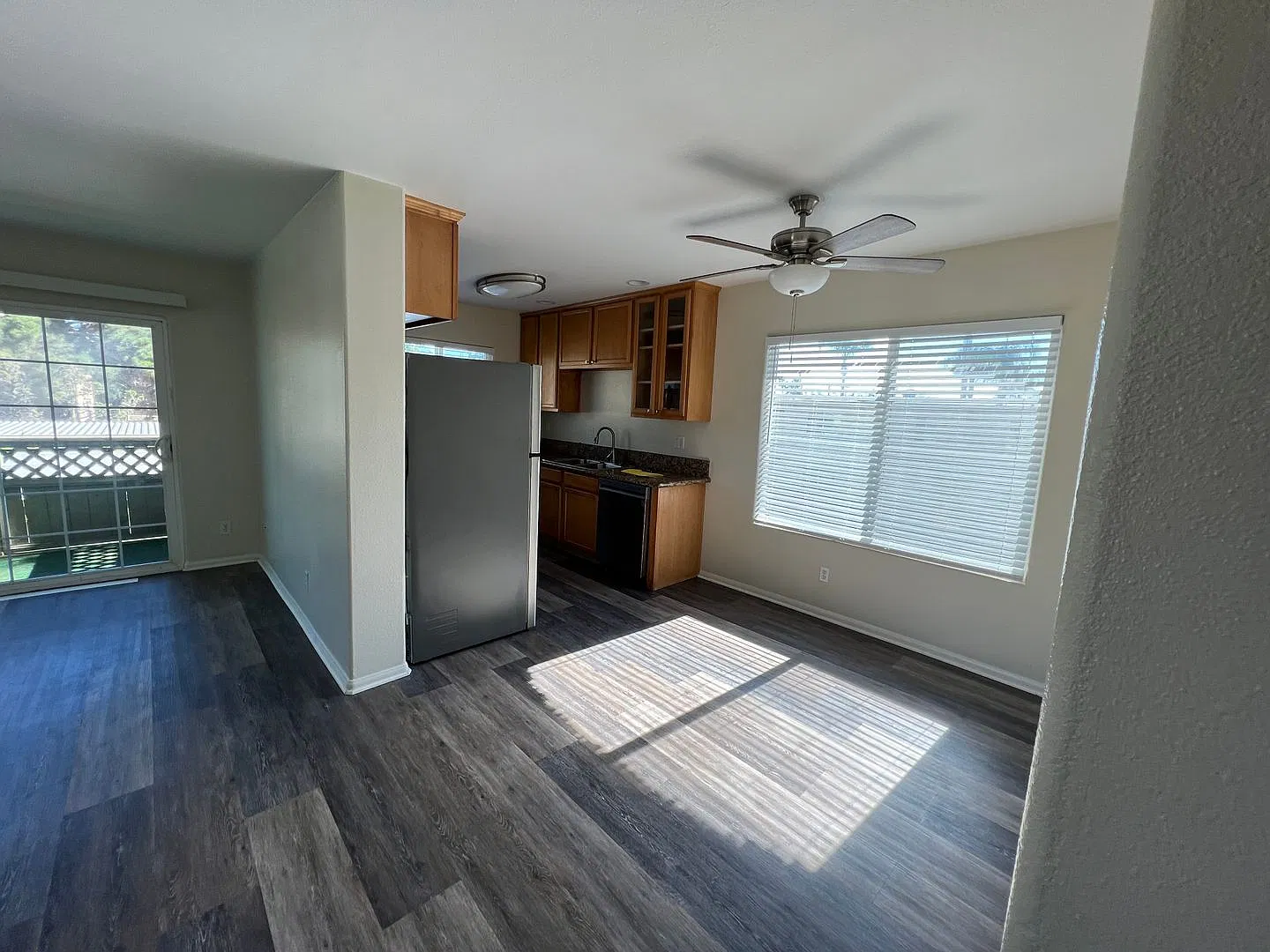 Private 2 Br Condo Gated Complex — Photo 4