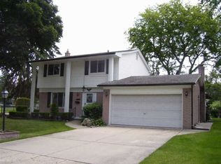11162 Charles Dr, Warren, MI
