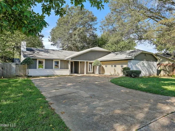 309 Pear Orchard Pl, Ridgeland, MS 39157