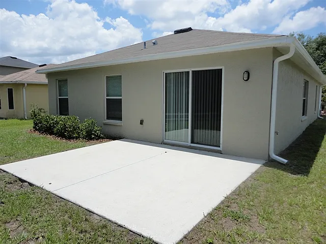 18025 Cypress Bay Pkwy — Photo 14