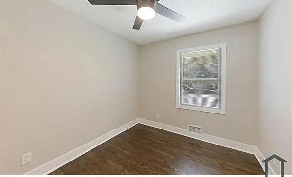11207 Monroe Ct — Photo 4