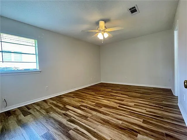 921 Ridgelake Dr — Photo 18