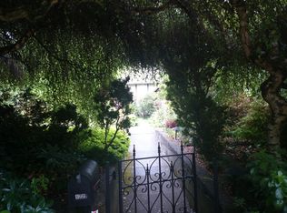 1723 41st Ave SW, Seattle, WA 98116