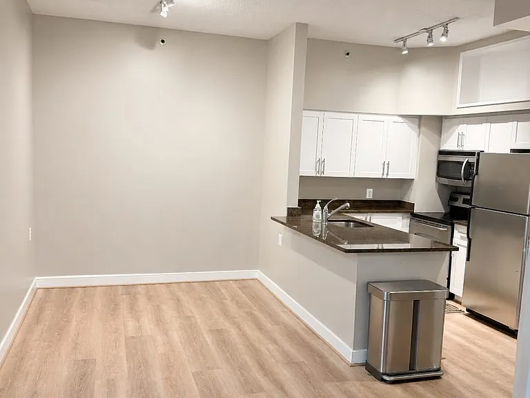 7500 Woodmont Ave #217 — Photo 4