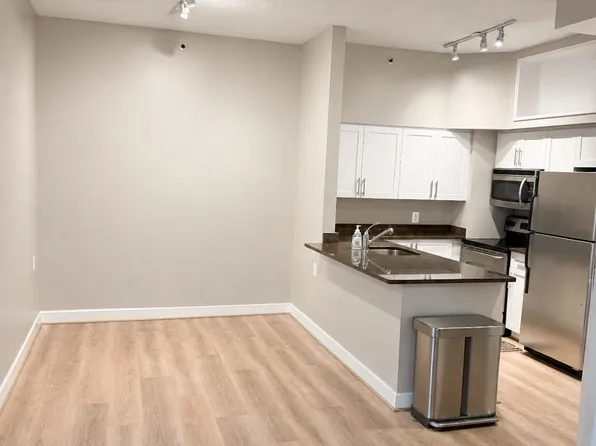 7500 Woodmont Ave, Bethesda, MD
