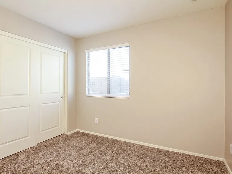 25422 W La Mont Ave — Photo 13