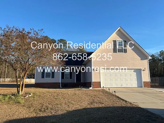 260 Sanford Ct — Photo 12