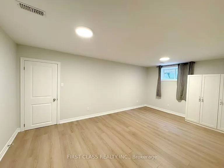 1353 Myron Dr #LOWER — Photo 42