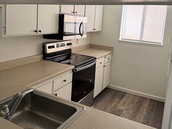 3rd image of 1060 Oak Grove Rd APT 86