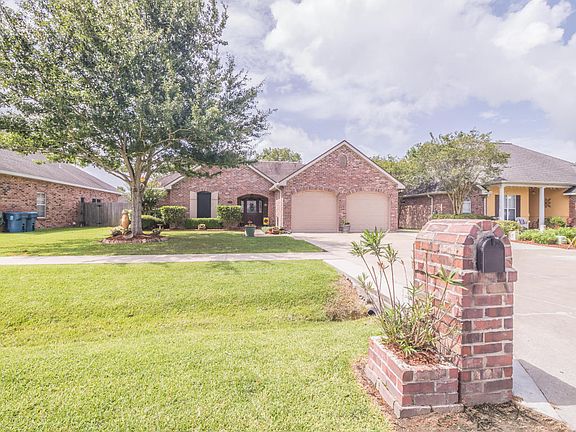 2nd image of 612 Wind Haven Ln