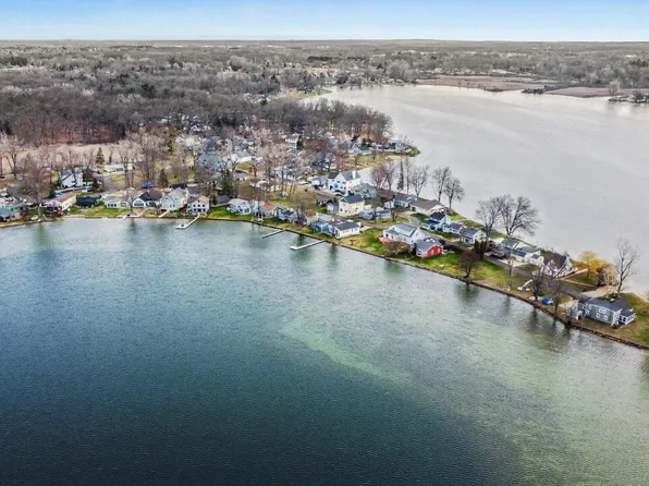 211 North Dr, Brooklyn, MI 49230