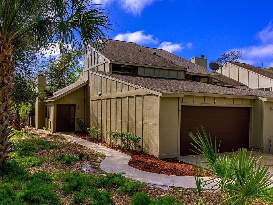 1st image of 7 Birchwood Trl