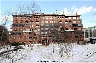 5th image of 1029 N Stuart St APT 709