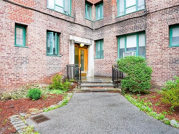 2nd image of 1700 Metropolitan Ave APT 1H