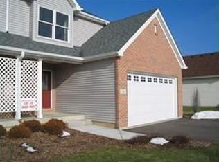 19 E South Ave, Cortland, IL 60112