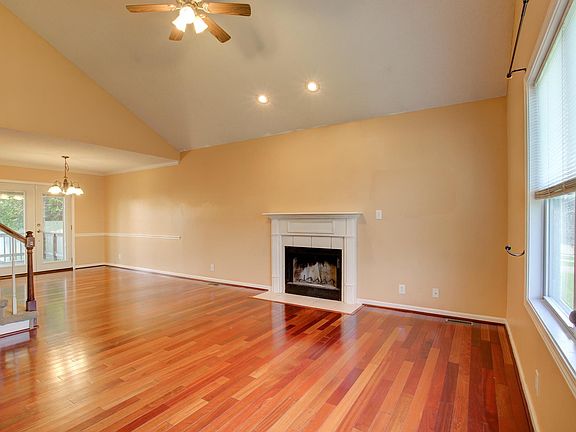 2nd image of 420 Cyprus Ct