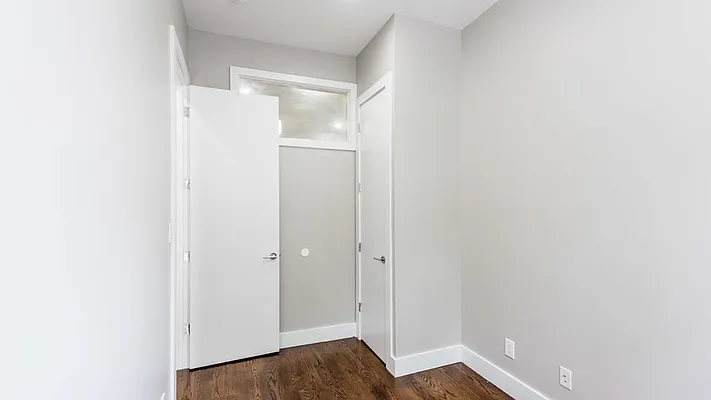 Rented by Nooklyn NYC LLC | media 8