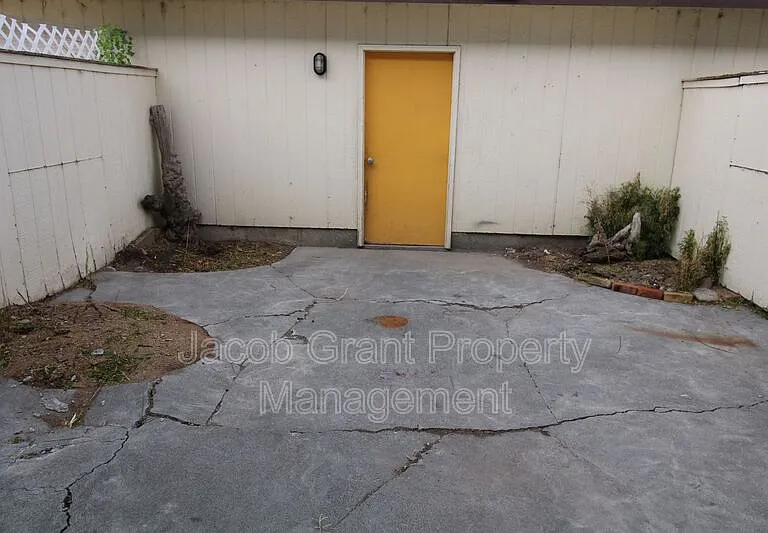 731 N Fanning Ave #733 — Photo 9