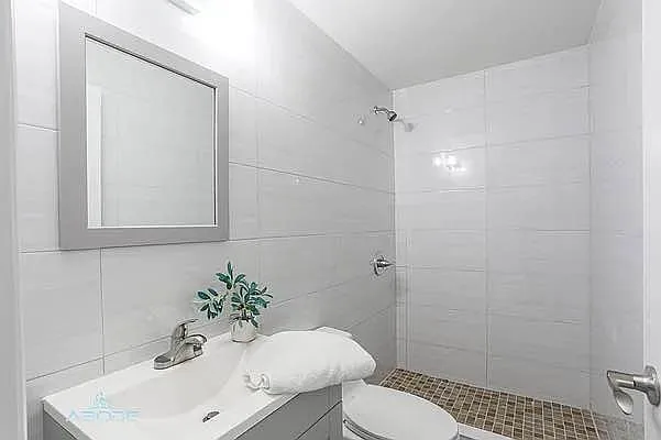 Rented by ABODE NYC LLC | media 5