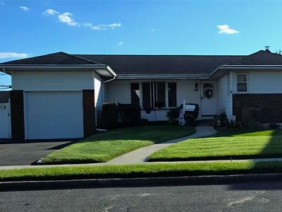 22 Berkshire Road, Bethpage, NY, 11714