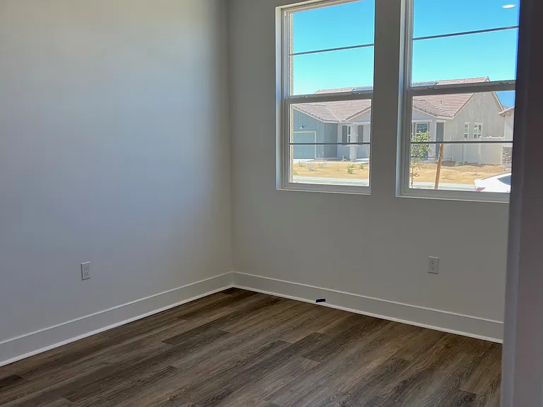 1840 Vincent Dr — Photo 23