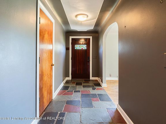 3rd image of 401 Richard Ave