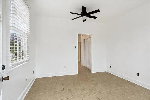 932 N Roman St — Photo 4