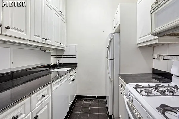 Sold by MEIER | media 20