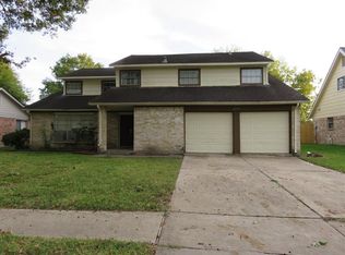 12219 Level Run St, Meadows Place, TX 77477