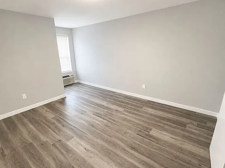 144 Fair St #405 — Photo 6