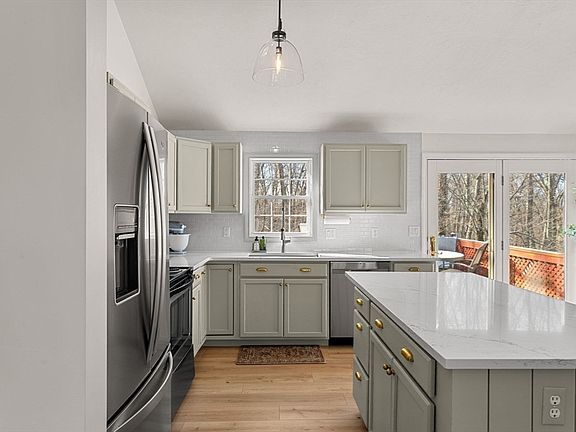 4th image of 16 Beale St