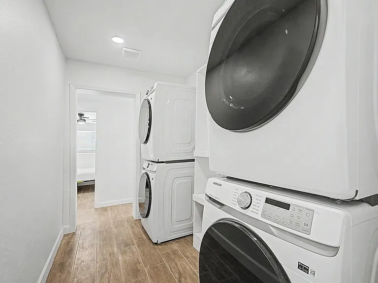 W 6th Dr — Photo 10
