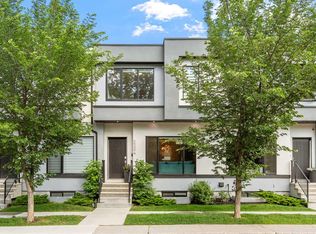 3304 W 2nd St NE, Calgary, AB T2K 0X9