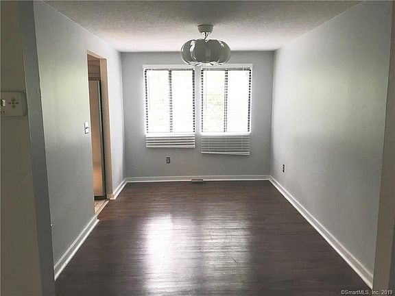 5th image of 140 Shepards Knoll Dr #140