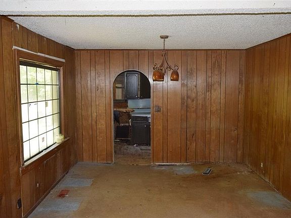 5th image of 8132 NW 13th St