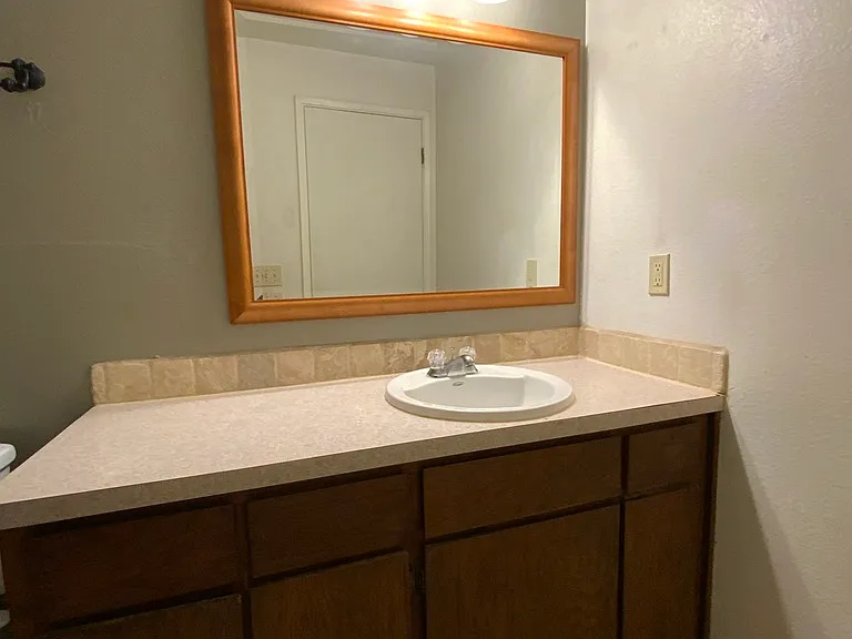 2405 Grand Ave #3 — Photo 8