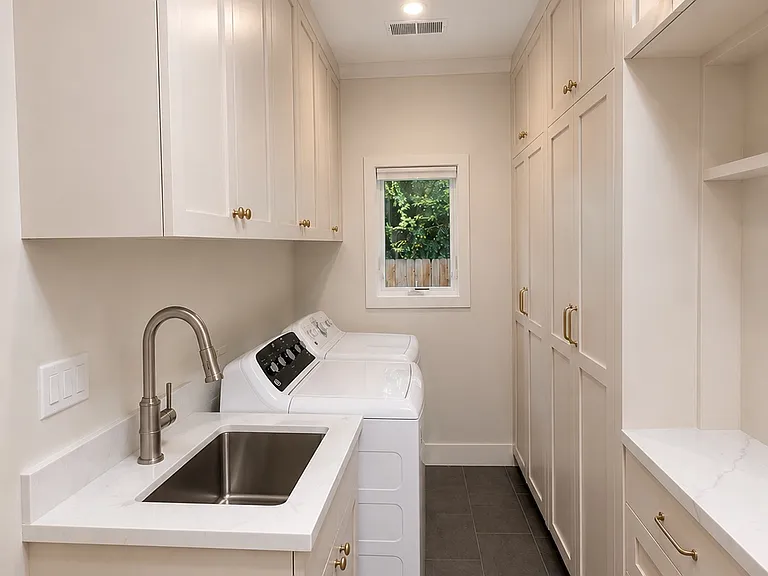 67 Dexter Ave — Photo 6