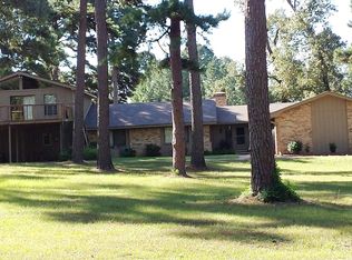 15187 Hillview Rd, Tyler, TX 75703