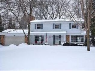 970 Chesterton Ct, Oconomowoc, WI 53066