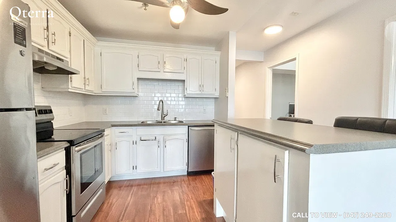 2 bed, 1000 sqft, $1,795 — Photo 2