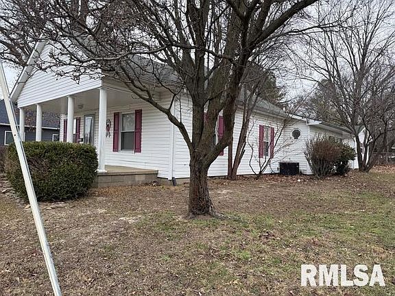 3rd image of 302 S Du Quoin St