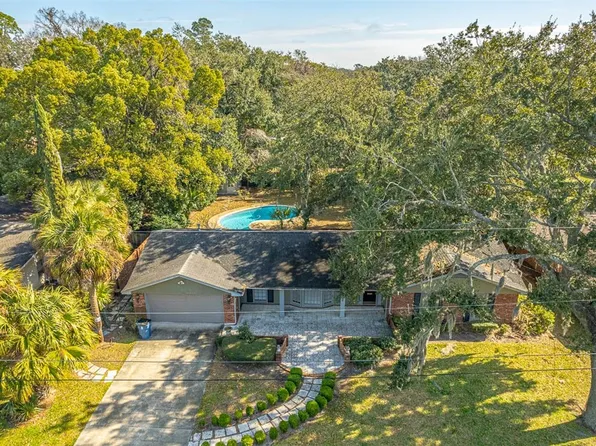 3206 Lakeside Dr, Brunswick, GA 31520