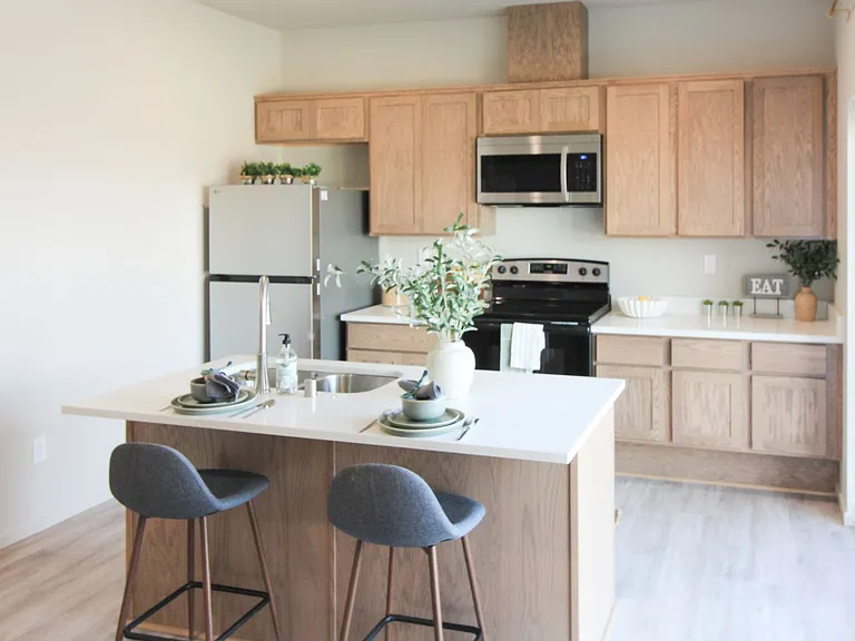 SANDHILL APARTMENTS — Photo 1