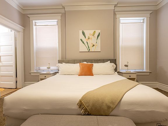 2nd image of 4382 W Pine Blvd #4382