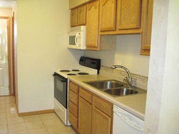 2nd image of 1455 Truman Pl