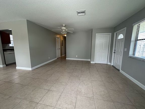 4th image of 611 S East Coast Ave #2