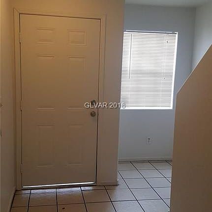 5th image of 1921 Summerville St Unit 105