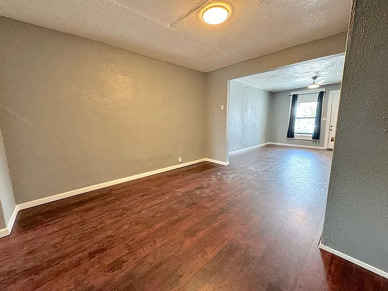 3906 Tularosa Ave — Photo 8