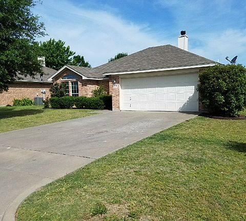 3rd image of 214 Preston Dr