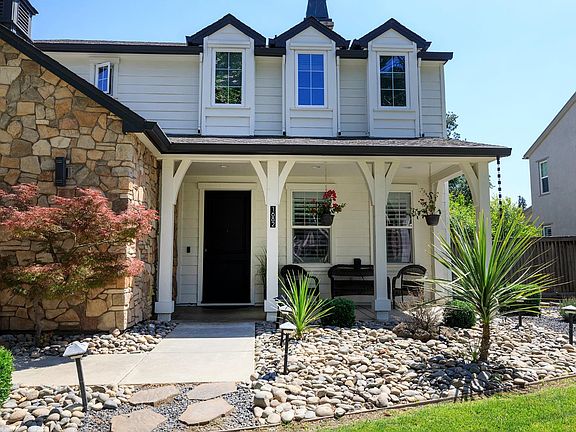 5th image of 1682 Fairway Oaks Ct